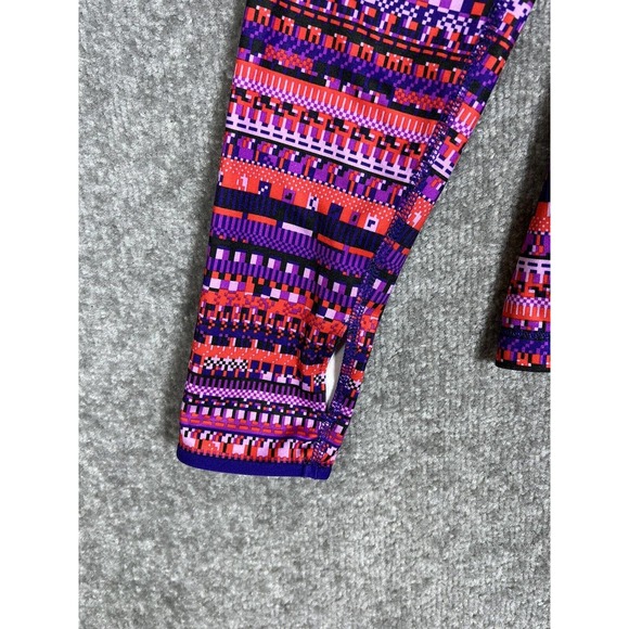 Nike Pro Hyperwarm 8 Bit 1/2 Zip Pullover Top Womens Size Medium Red Purple - Picture 8 of 10